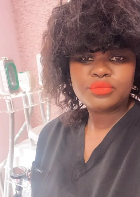 Zoe, Beauty & Aesthetic Therapist